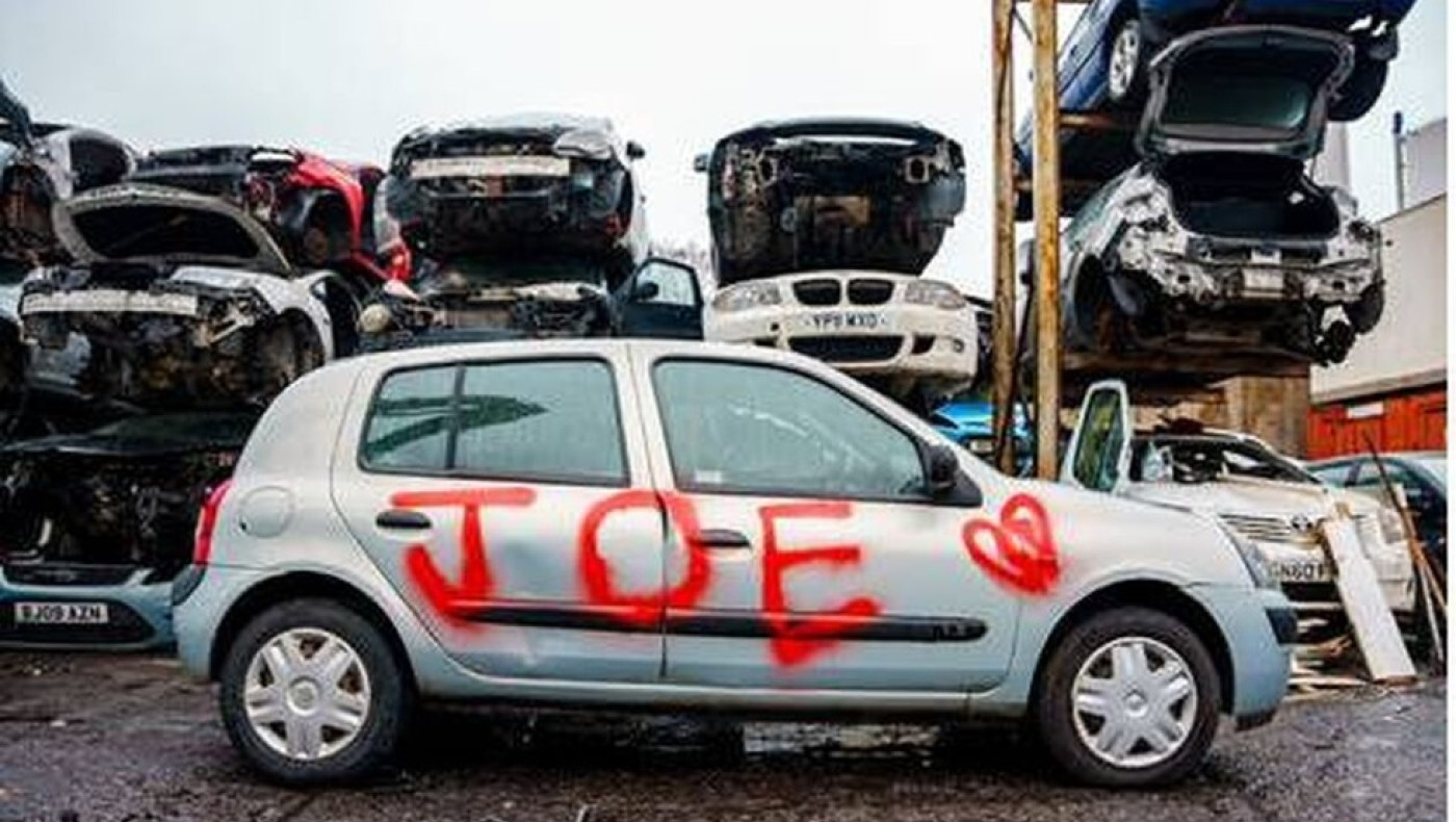 Ημέρα Αγίου Βαλεντίνου για... χωρισμένους: Σπάσε ένα αμάξι που γράφει το όνομα του πρώην σου
