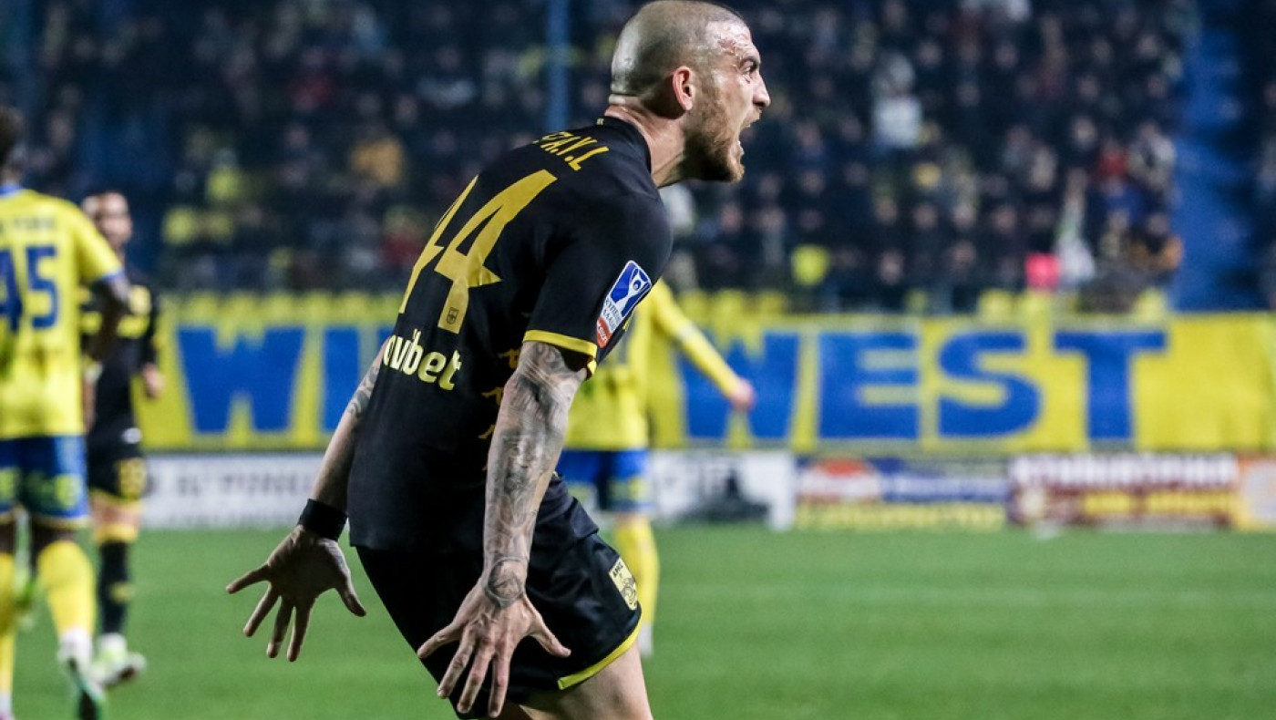 Άρης: Μπήκαν Τζούρασεκ και Βέλεθ ενόψει ΠΑΟΚ