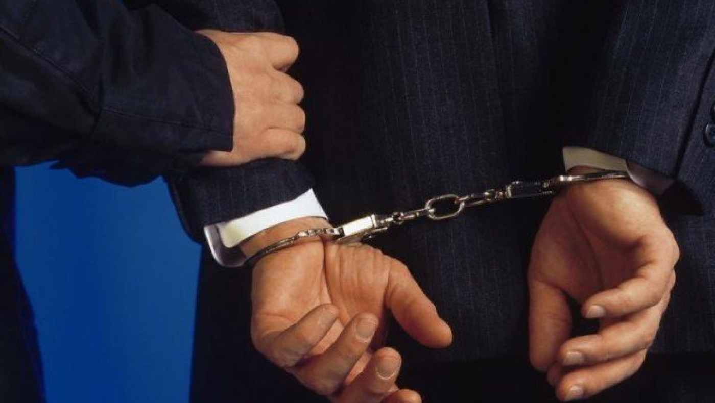 Σύλληψη εκδότη και δύο δημοσιογράφων για εκβιασμούς