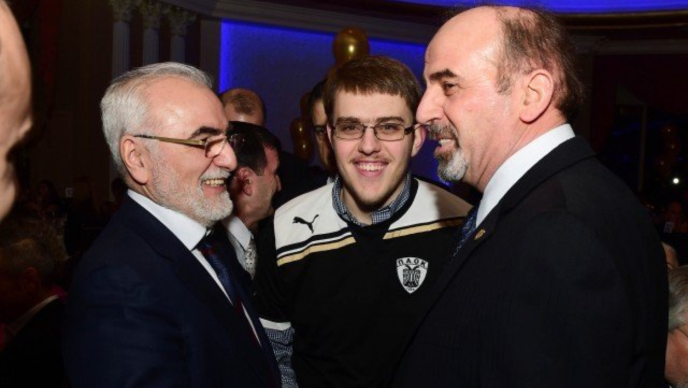 Θέλει να δει το ντέρμπι από τη Θύρα 4 ο Ιβάν Σαββίδης!