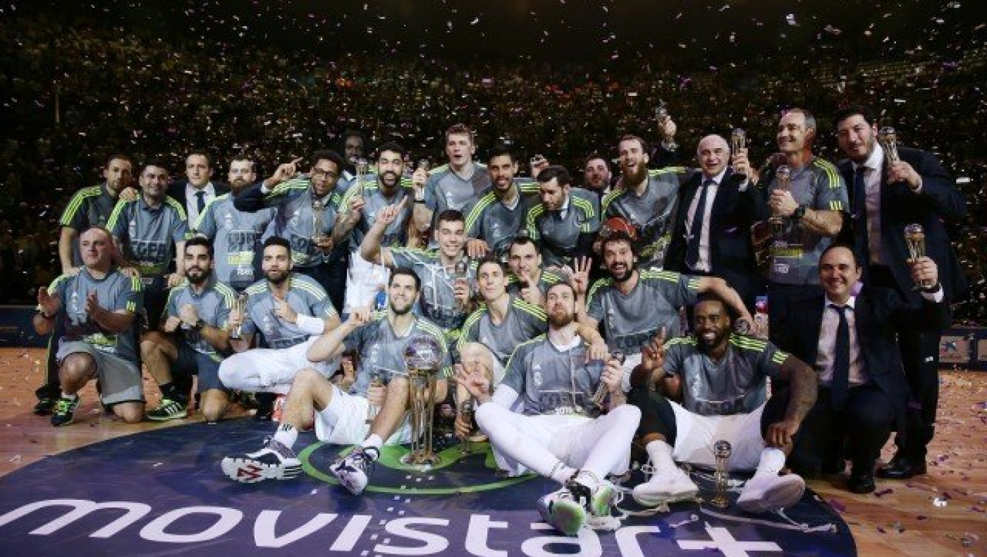 Σε κοινή θέα για τους φίλους της Ρεάλ το κύπελλο! (pic)