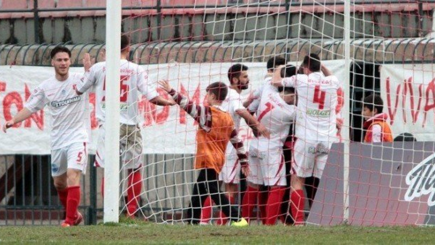 «Λιονταρίσια» ανατροπή, βουλιάζει ο Αγροτικός Αστέρας