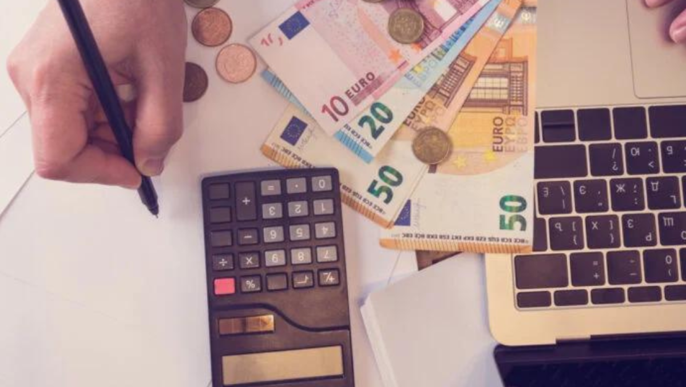 Κατώτατος μισθός: Η πρόταση της ΓΣΕΕ - Τι ζητούν οι εργοδοτικές οργανώσεις