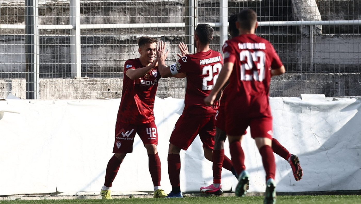 Δια πυρός και σιδήρου η ΑΕΛ πέρασε από την έδρα του ΠΑΟΚ Β