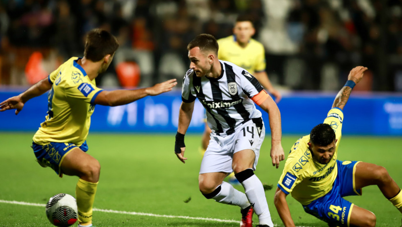 «Καίγεται» για το «διπλό», θέλει να μείνει σε τροχιά τίτλου