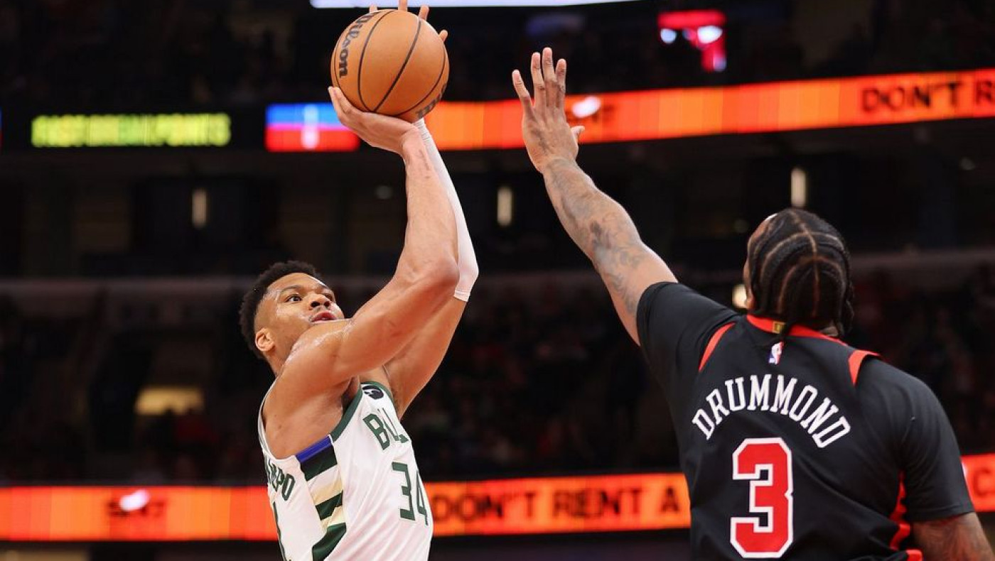 Τρομερός Αντετοκούνμπο έγραψε «46» στο Σικάγο