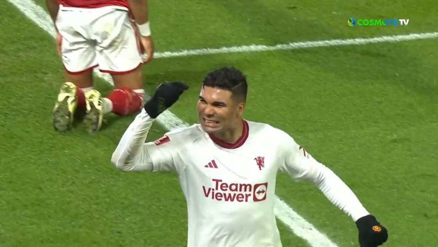 Παρόμοια φάση, διαφορετική απόφαση του VAR σε Γιουνάιτεντ και Λίβερπουλ