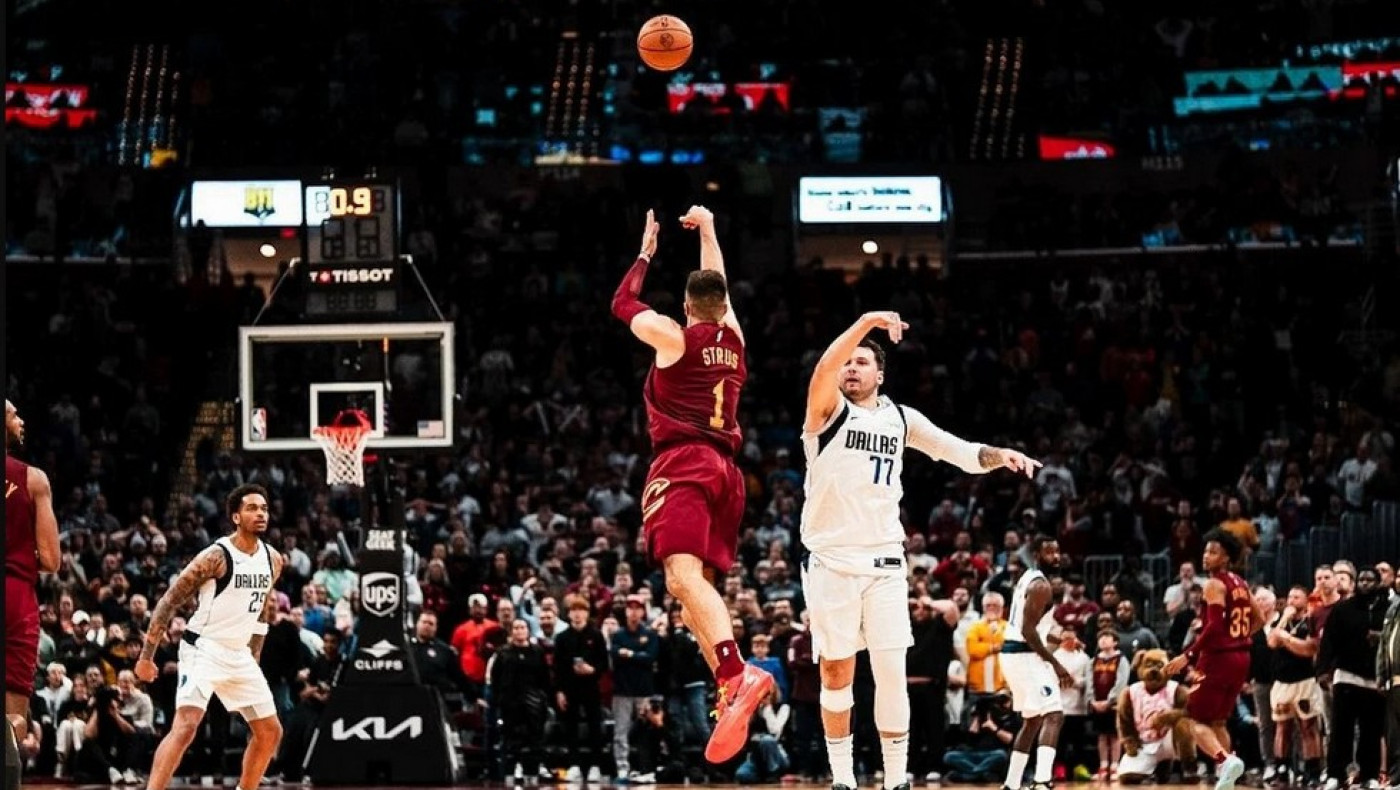 ΝΒΑ: Αδιανόητο φινάλε με τρίποντο από το κέντρο στο Κλίβελαντ