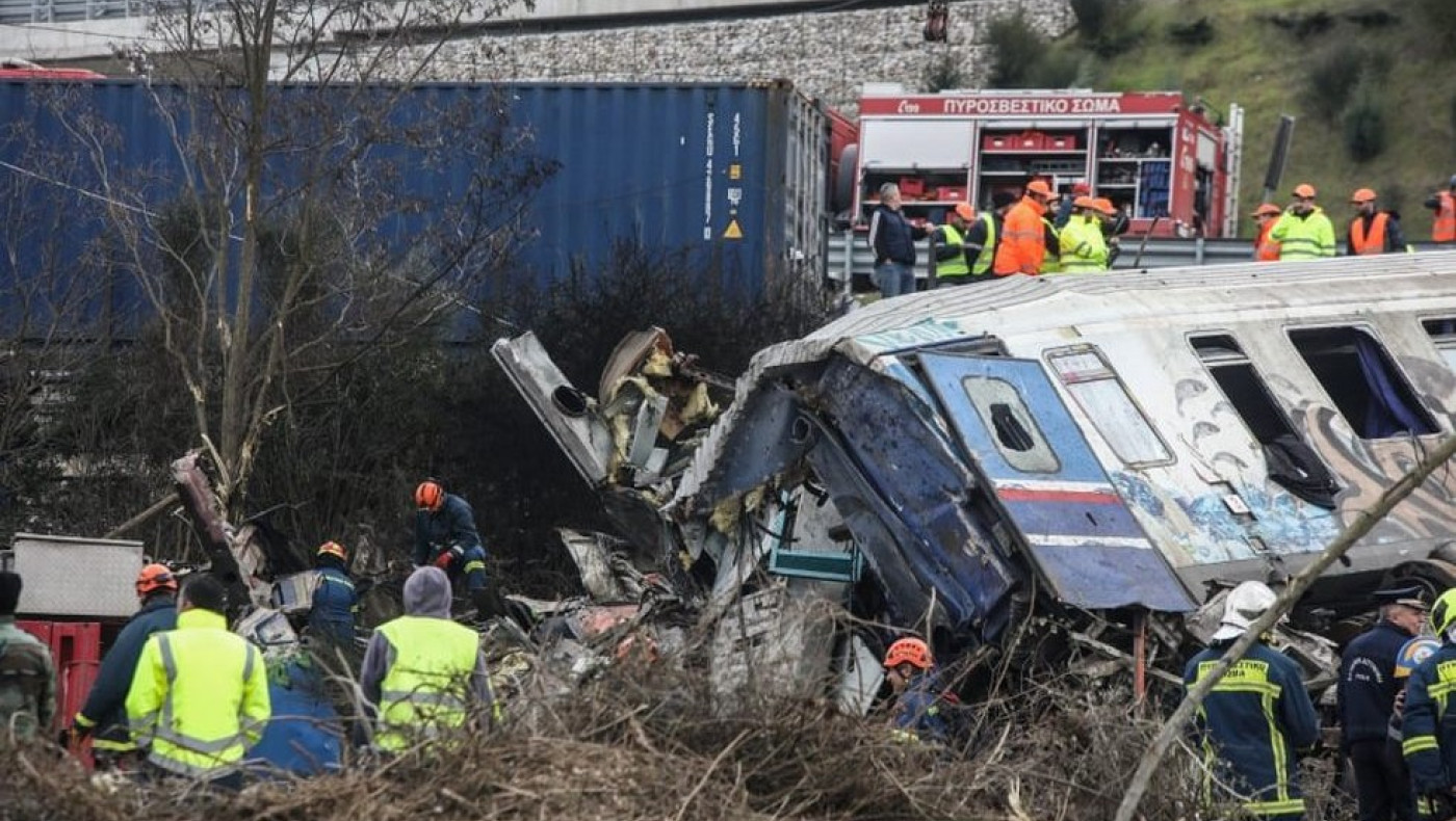 Τέμπη-Πλακιάς: «Διαψεύδω ότι τα παιδιά μου πέθαναν από τη φωτιά»