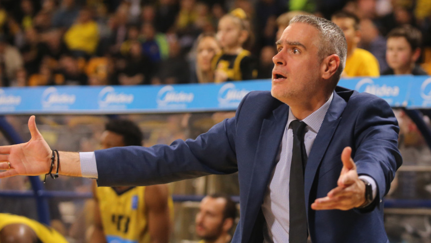 Καστρίτης: «Όποιος έχει μείνει από ενέργεια, δεν ανήκει σε υψηλό επίπεδο»