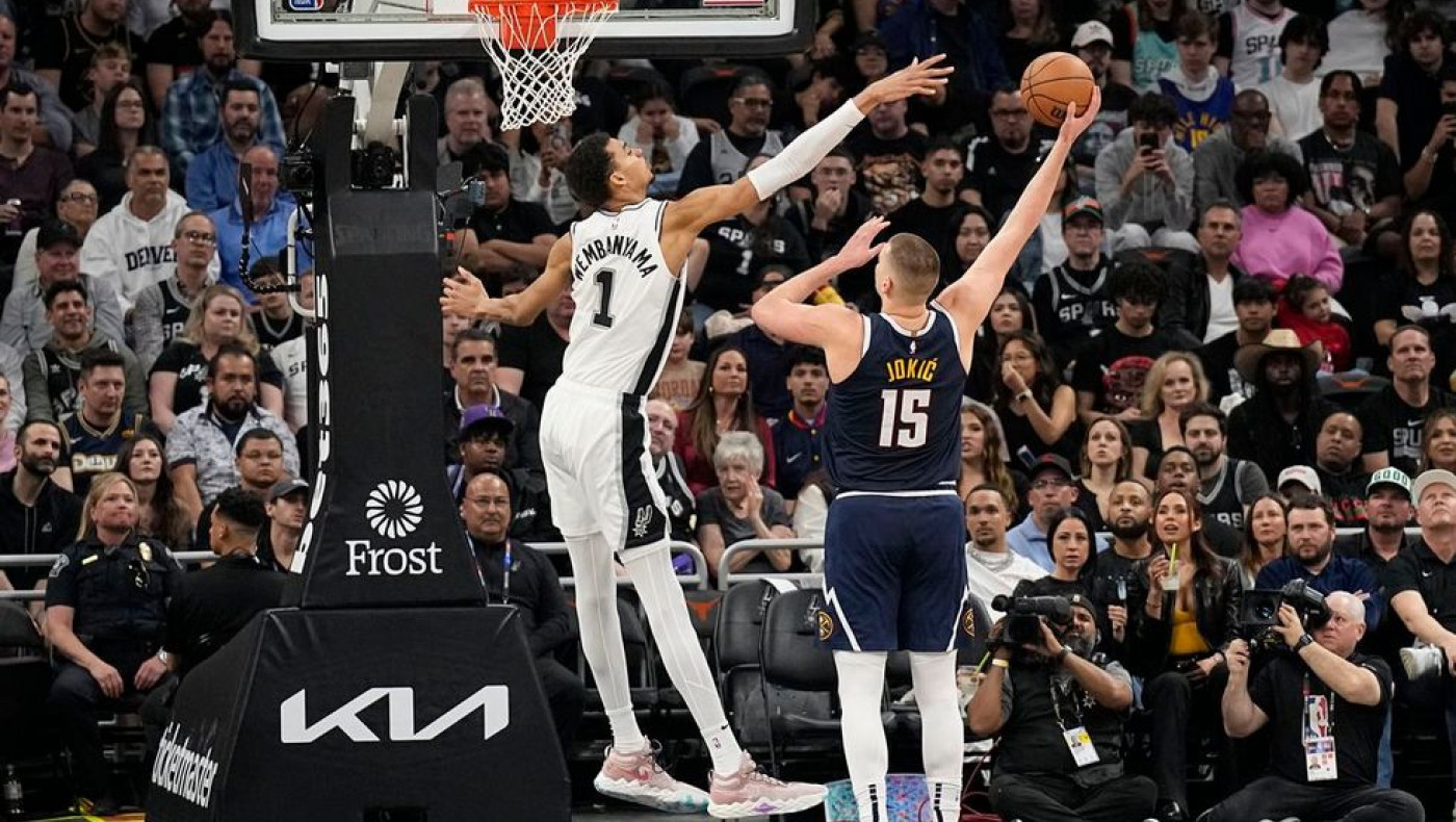 Επική μονομαχία Γιόκιτς-Ουεμπανιάμα, οι Νάγκετς κρατούν την πρωτιά