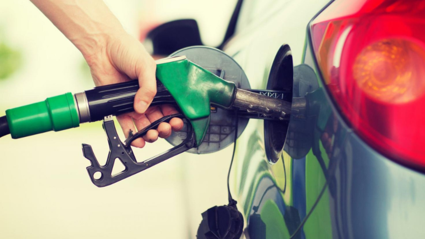 H νέα βενζίνη που αλλάζει τα δεδομένα – Πόσα παραπάνω χιλιόμετρα θα κάνεις με ένα φουλάρισμα
