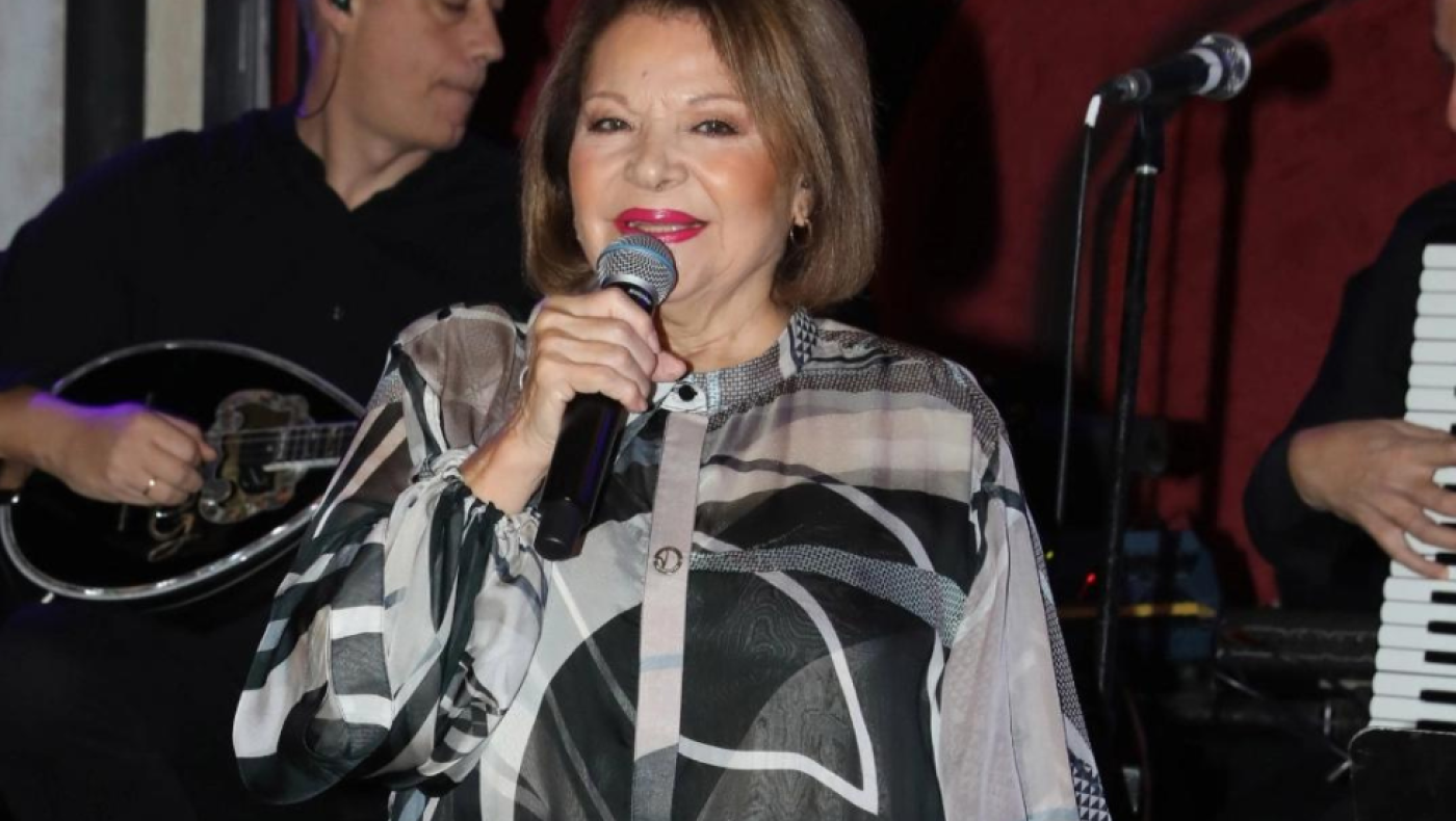 Πίτσα Παπαδοπούλου: Το μεσημέρι με άκουσε ο Ζαμπέτας και το βράδυ ήμουν τραγουδίστρια