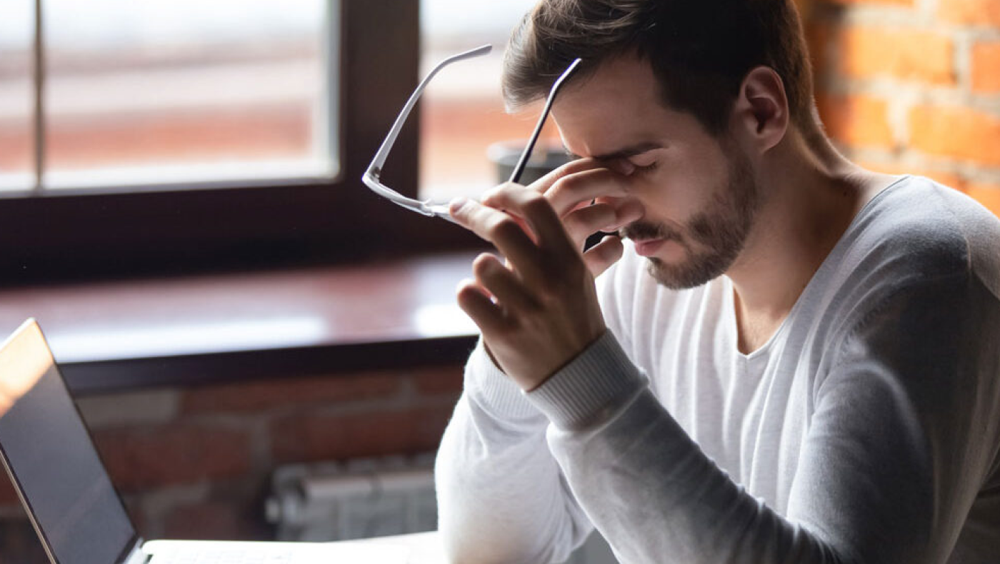 Υποφέρουν τα μάτια σου από την ακτινοβολία της οθόνης; Έτσι θα τα ξεκουράσεις
