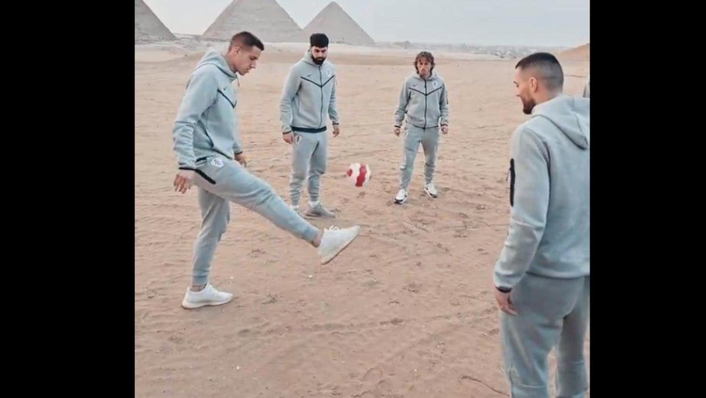 Οι παίκτες της Κροατίας έπαιξαν μπάλα στις Πυραμίδες! (vid)