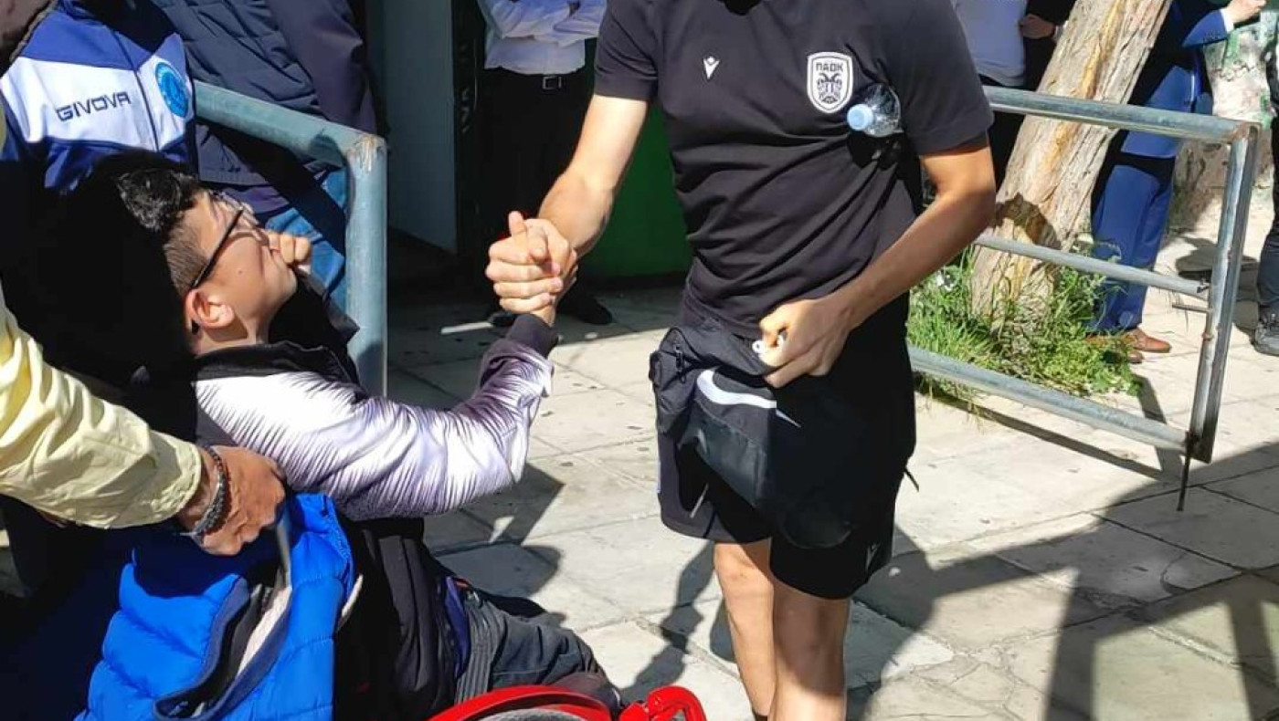 Υποδέχθηκε την αποστολή του ΠΑΟΚ στη Λεωφόρο ο μικρός Γιαννάκης