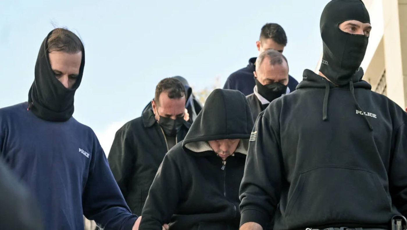 Κολωνός: Στη φυλακή Μίχος και «Μιχάλης» για τον βιασμό της 12χρονης-Ελεύθεροι 17 κατηγορούμενοι