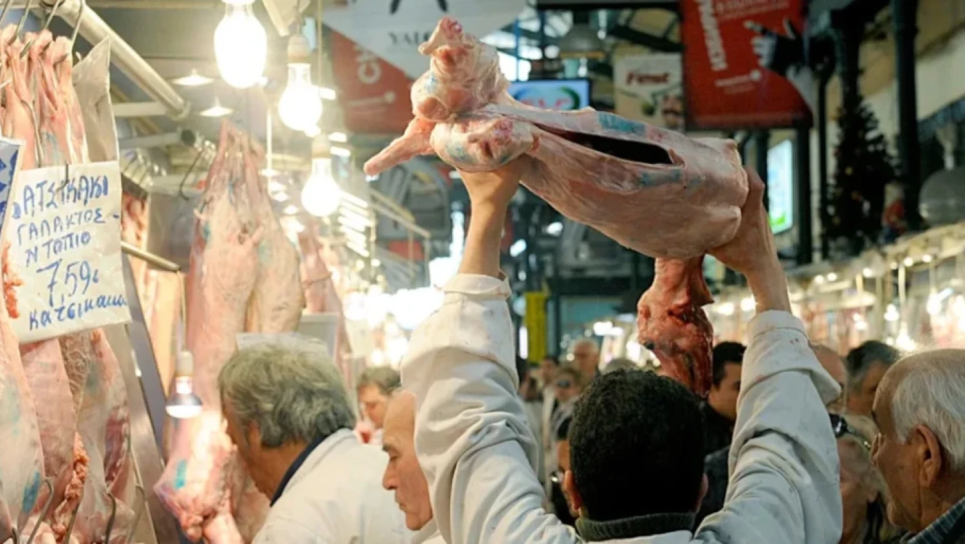 Πασχαλινό τραπέζι: Πού θα κυμανθεί η τιμή του οβελία- Γιατί είναι σε έλλειψη τα αμνοερίφια (vid)
