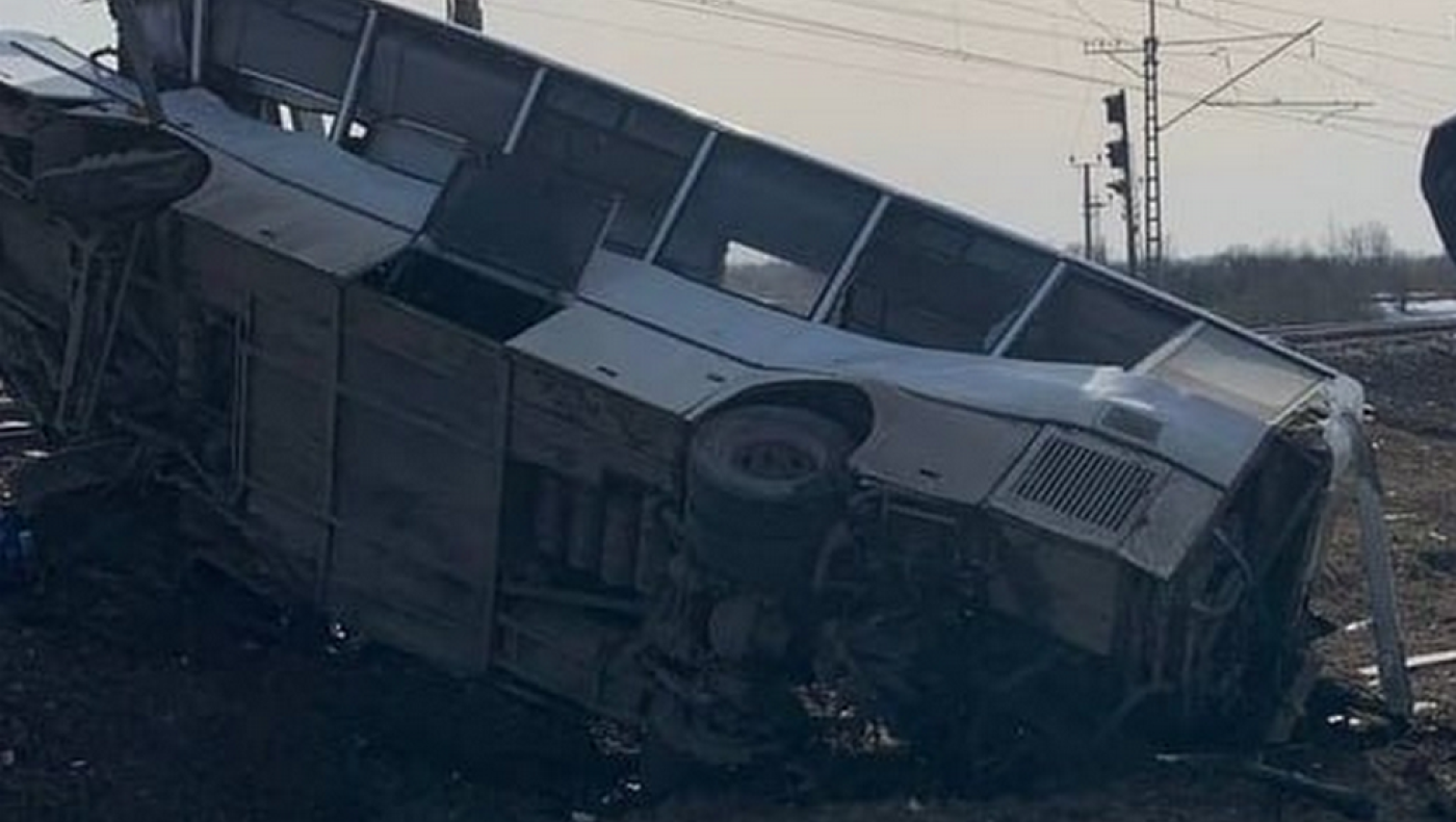 Τραγωδία στη Ρωσία: Σύγκρουση τρένου με λεωφορείο-Οκτώ οι νεκροί