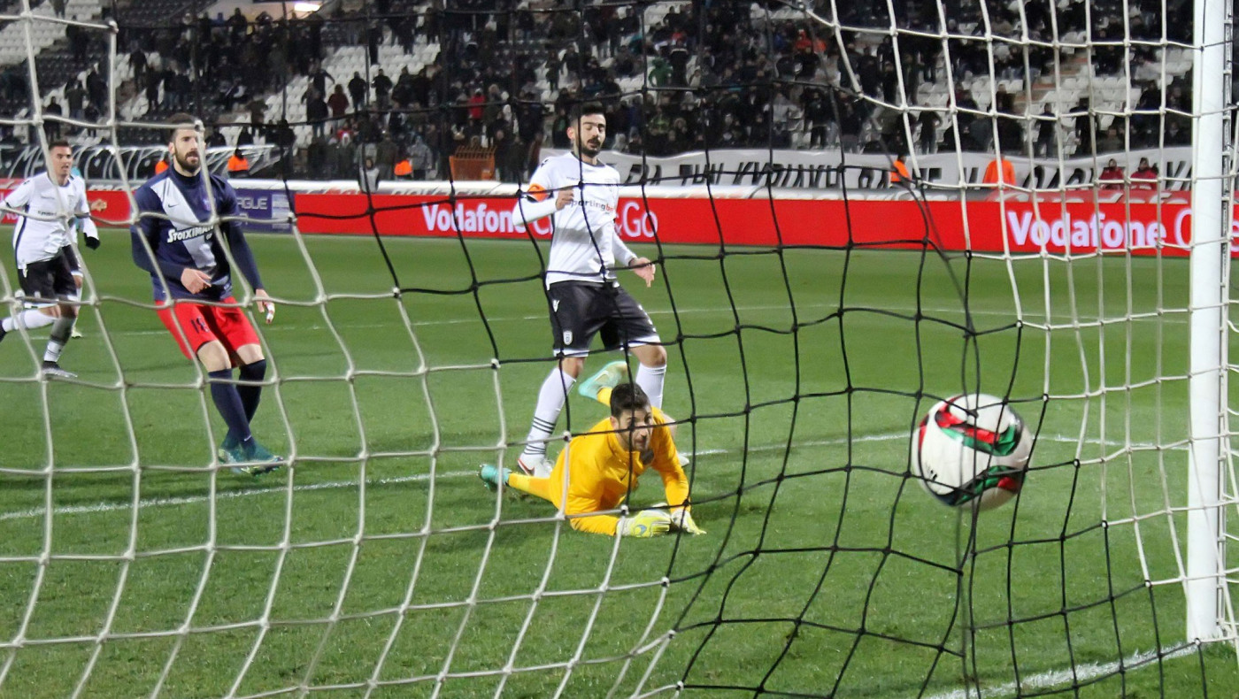 Ένας τσολιάς στα ανάκτορα έφυγε, ένας τσολιάς στα ανάκτορα ήρθε