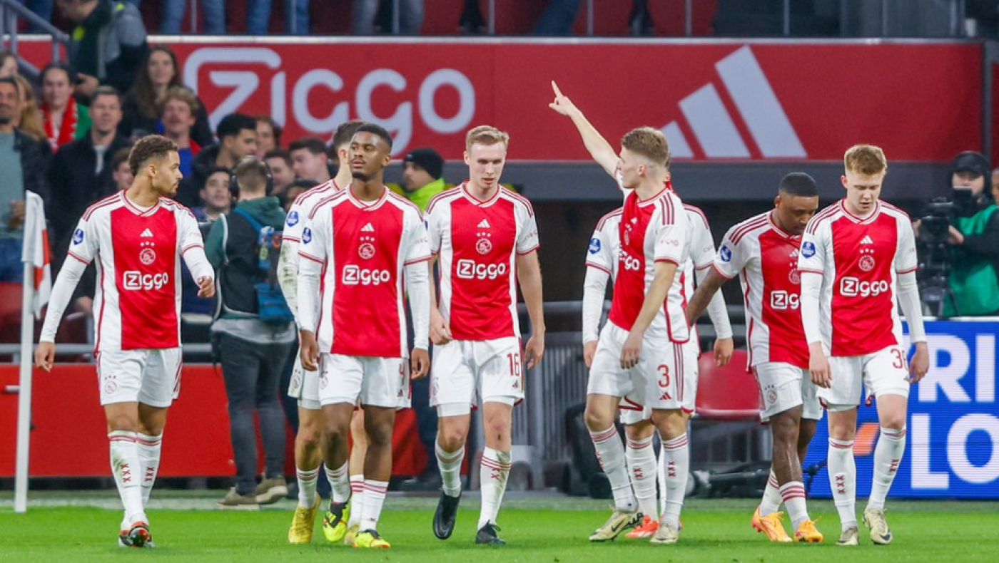 Άγιαξ: Έπαιξε με 14/15 παίκτες γεννημένους μετά το millenium