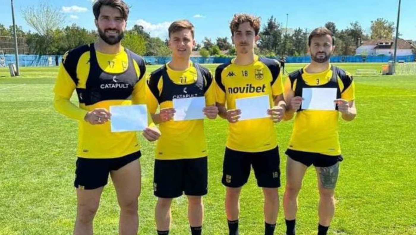 Οι παίκτες του Άρη σήκωσαν την White Card