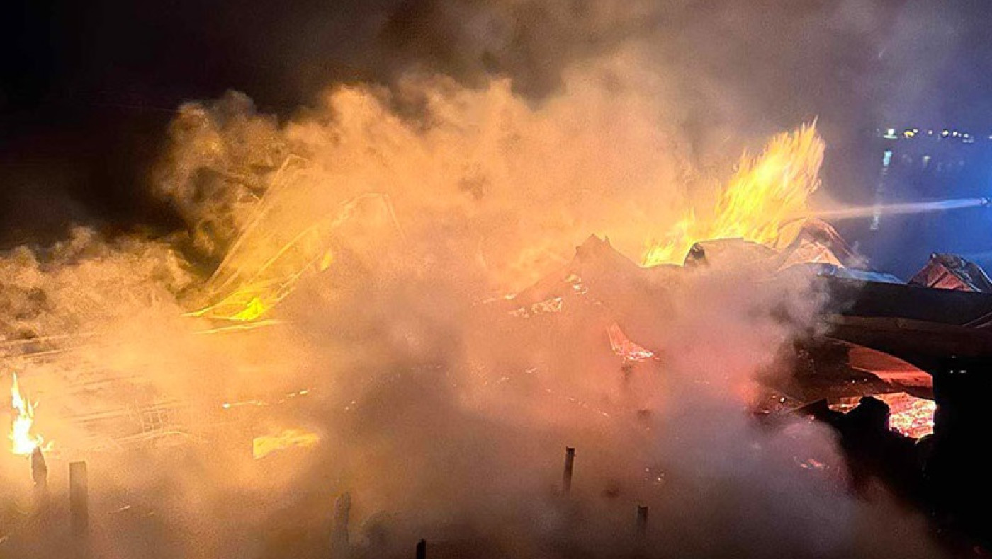 Καβάλα: Κάηκε ολοσχερώς μπιτς μπαρ στους Αμμόλοφους-Δείτε φωτογραφίες