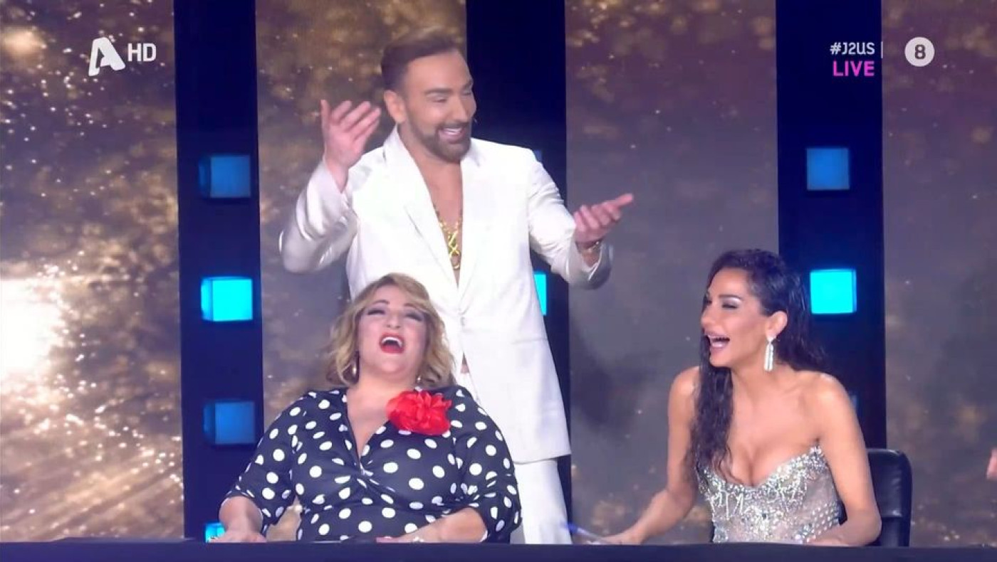 J2US : Η μαντινάδα που ξάφνιασε τη Βανδή-«Όλος ο κόσμος με ρωτά αν θα σε στεφανώσω» (vid)