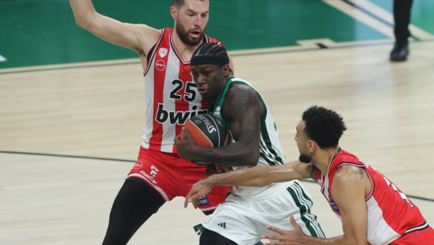 Χωρίς Γκραντ και Πετρούσεφ θα αγωνιστούν οι δύο αιώνιοι στο ντέρμπι