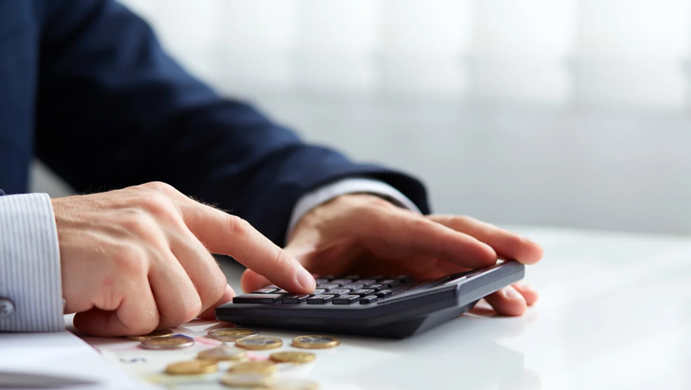 Μύκονος: Γνωστός καλλιτέχνης κατηγορείται για φοροδιαφυγή άνω του 1 εκατ. ευρώ