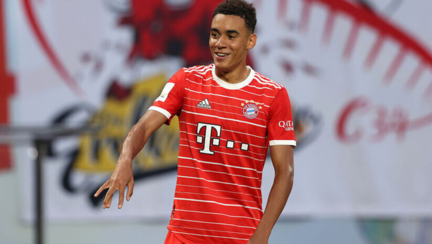 Μάντσεστερ Σίτι και Τσέλσι στα πόδια του Μουσιάλα