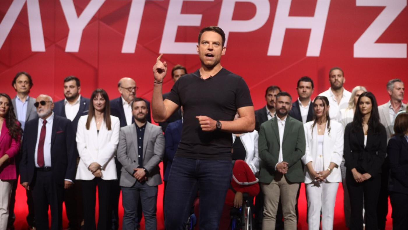 Η Τζάκρη κατέθεσε το πόθεν έσχες Κασσελάκη και 87 υπογραφές για την υποψηφιότητά του