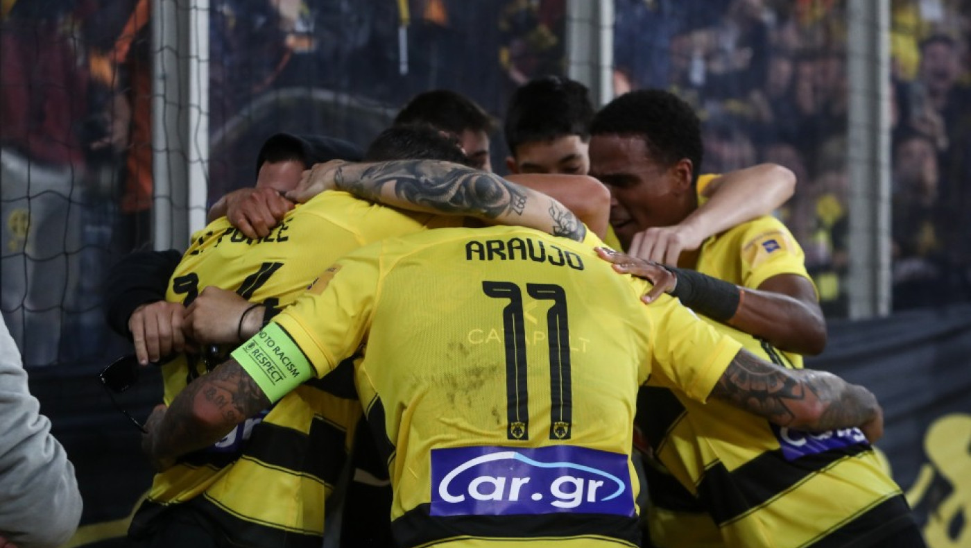 Απόλυτο φαβορί για τον τίτλο η ΑΕΚ μετά την εύκολη νίκη επί του Παναθηναϊκού και τις απώλειες ΠΑΟΚ και Ολυμπιακού