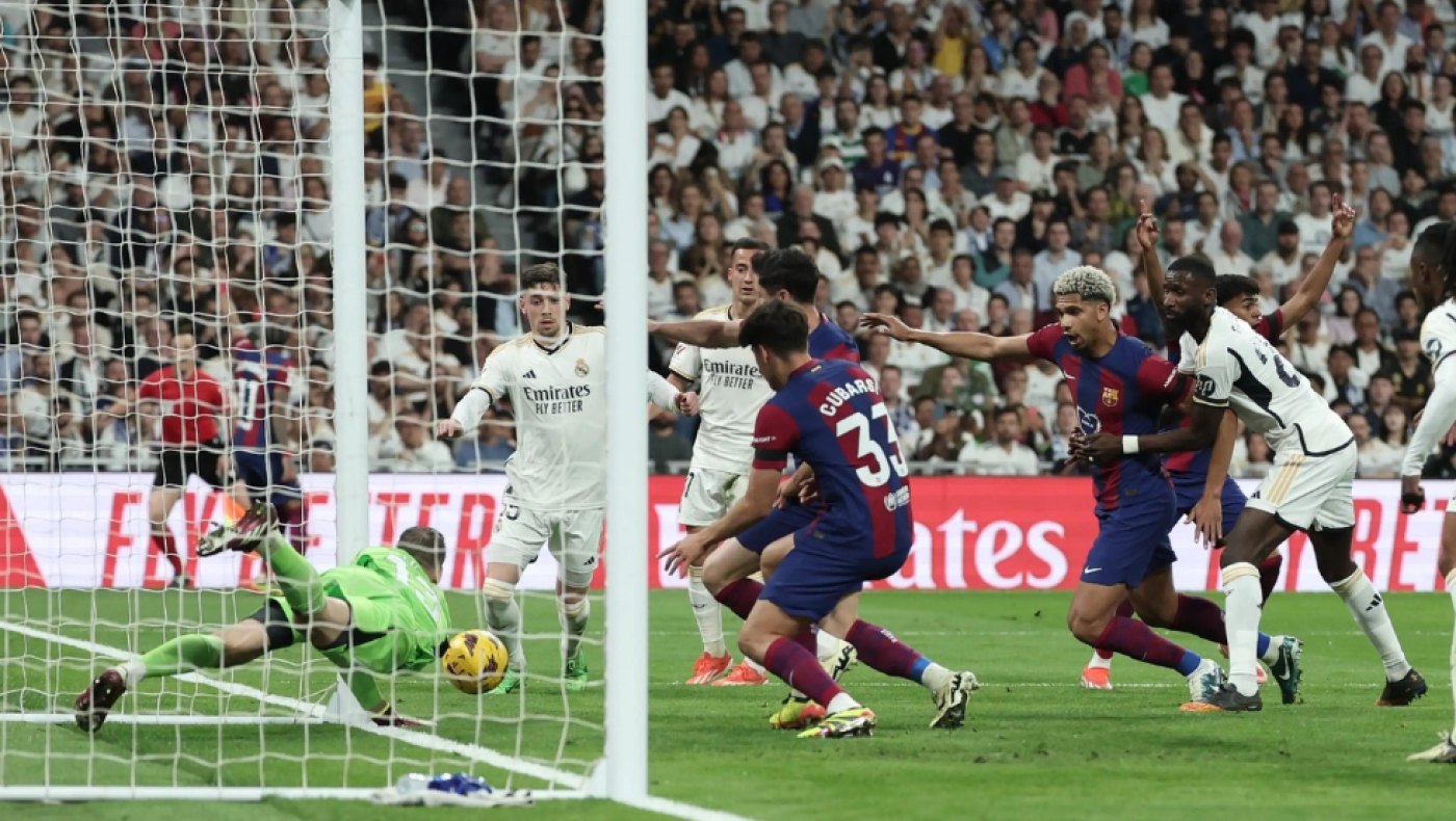Ρεάλ-Μπαρτσελόνα: Το πλάνο που δείχνει αν πέρασε η μπάλα ή όχι