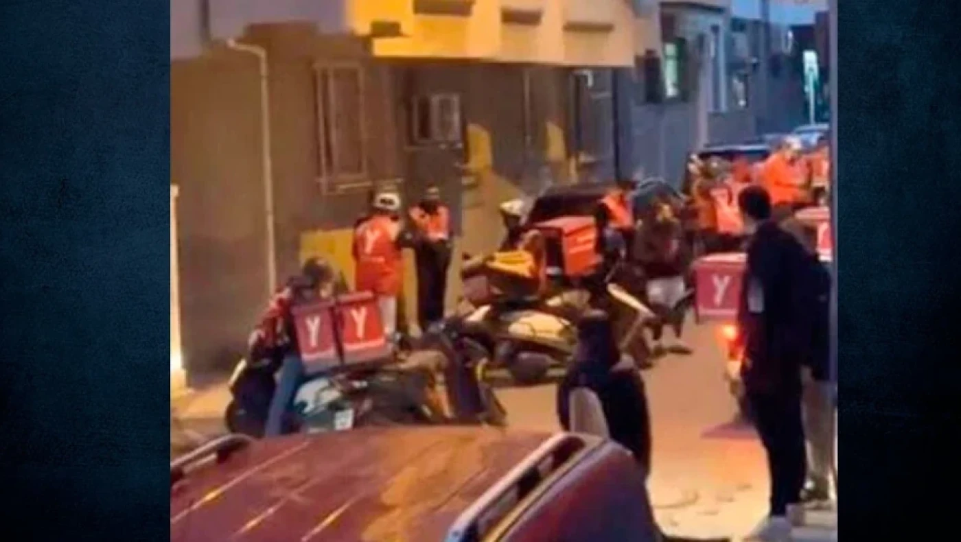 Τουρκία: Τον χώρισε και αυτός έστειλε δεκάδες διανομείς φαγητού σπίτι της!