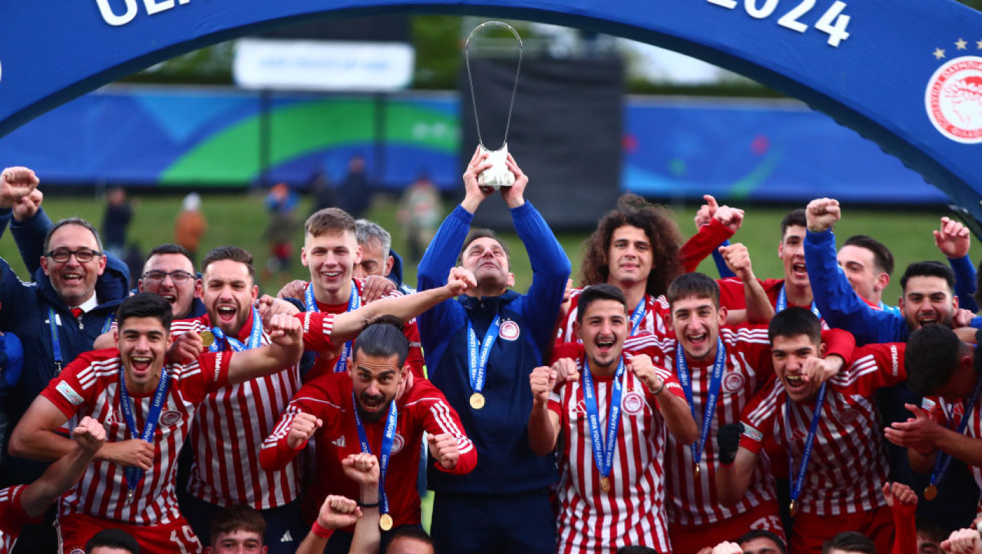 Βαγγέλης Μαρινάκης: Συγκίνηση και υπόκλιση για τα ελληνόπουλα του Ολυμπιακού