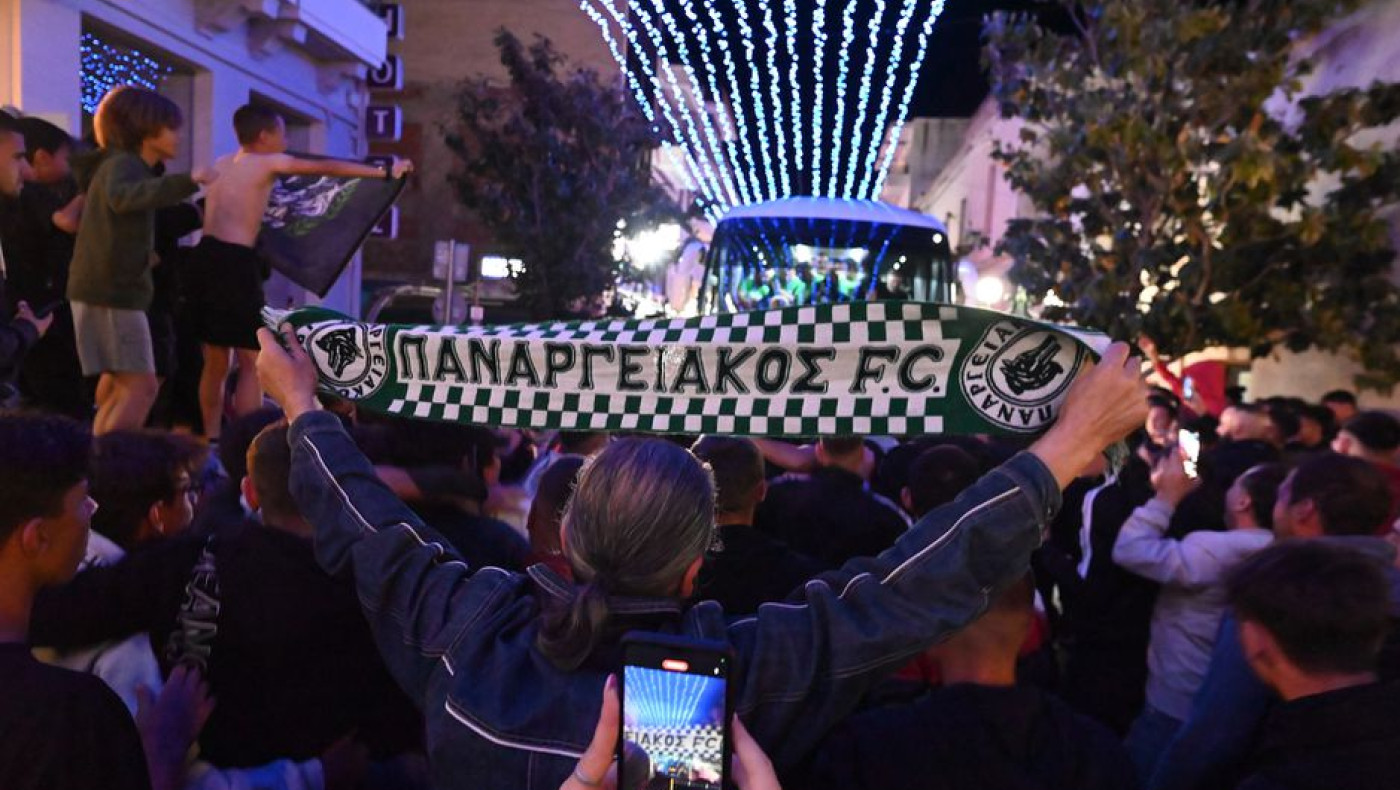 Παναργειακός: Ξέφρενο πάρτι στο Άργος για την άνοδο στη Super League 2