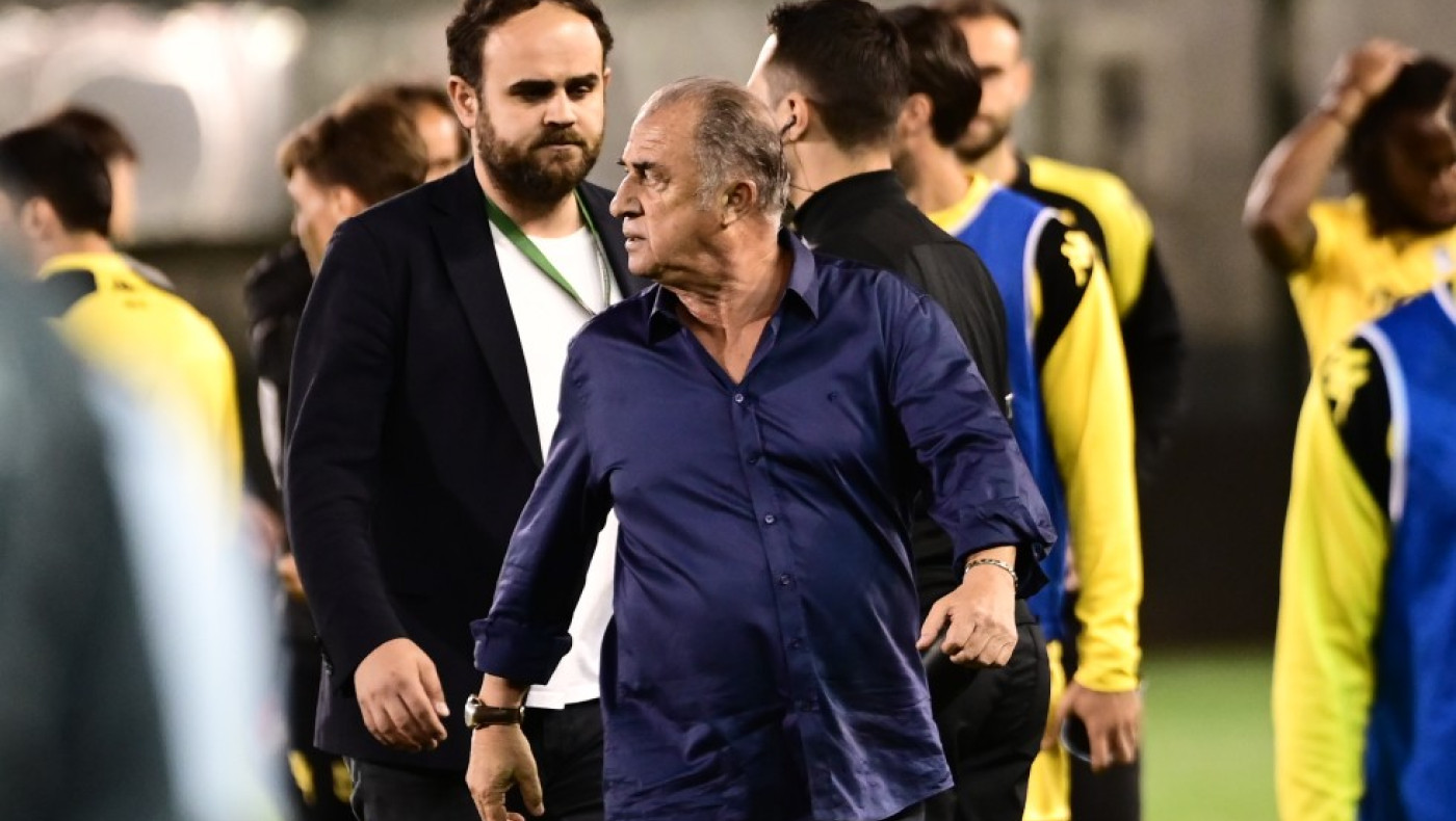 Παναθηναϊκός: Αποδοκιμασίες έξω από τη Λεωφόρο – Φραστικό επεισόδιο με Ιωαννίδη