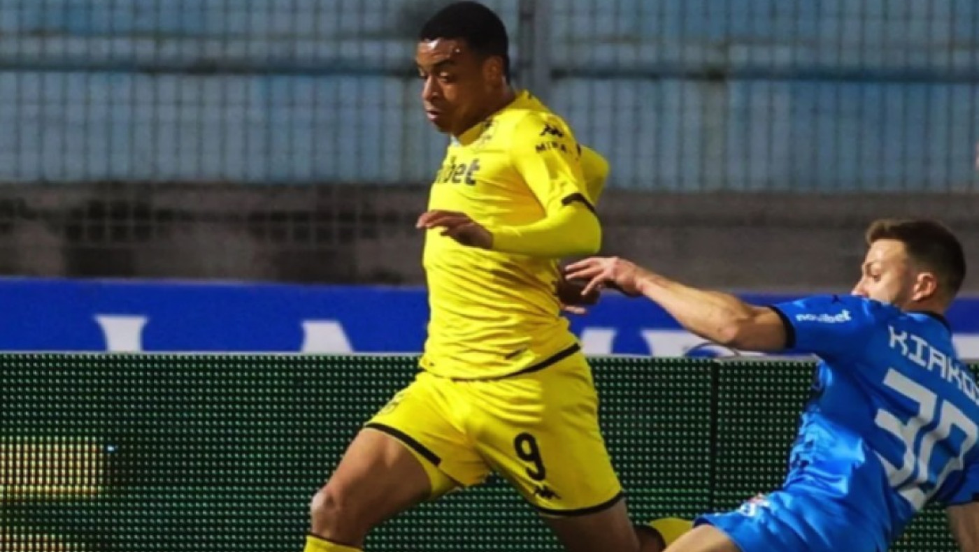 Μπένετ: Σκέφτεται να τον δώσει εκ νέου δανεικό η Σάντερλαντ