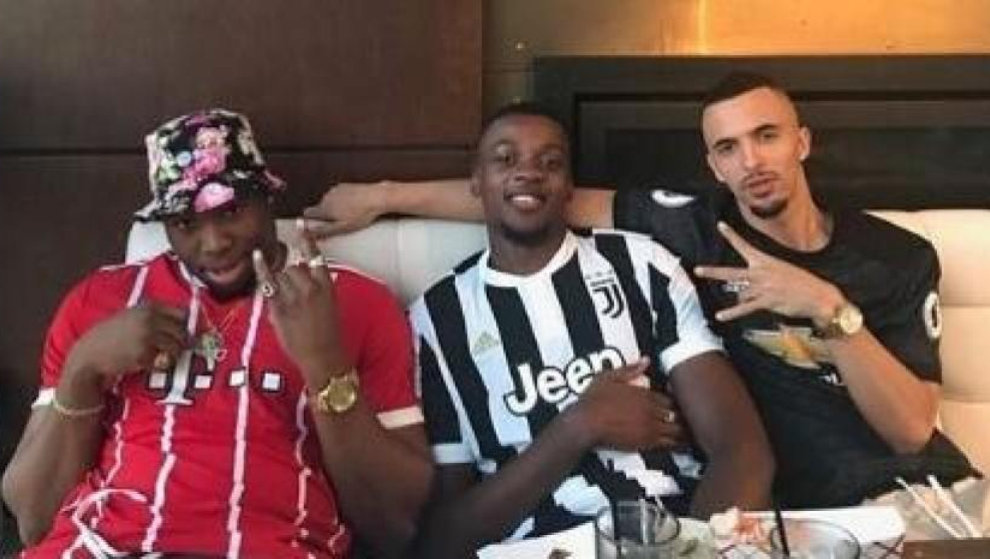 Ο Γιαμπουσέλε προκάλεσε... χαμό αναρτώντας φωτογραφία του με φανέλα της Μπάγερν! (pic)