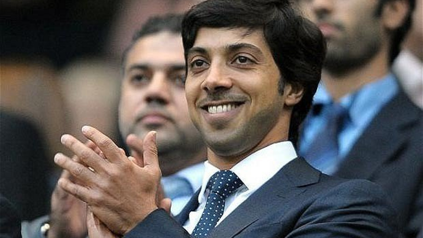 Ολόκληρος σεΐχης, πήρε για σουβενίρ... κότες!