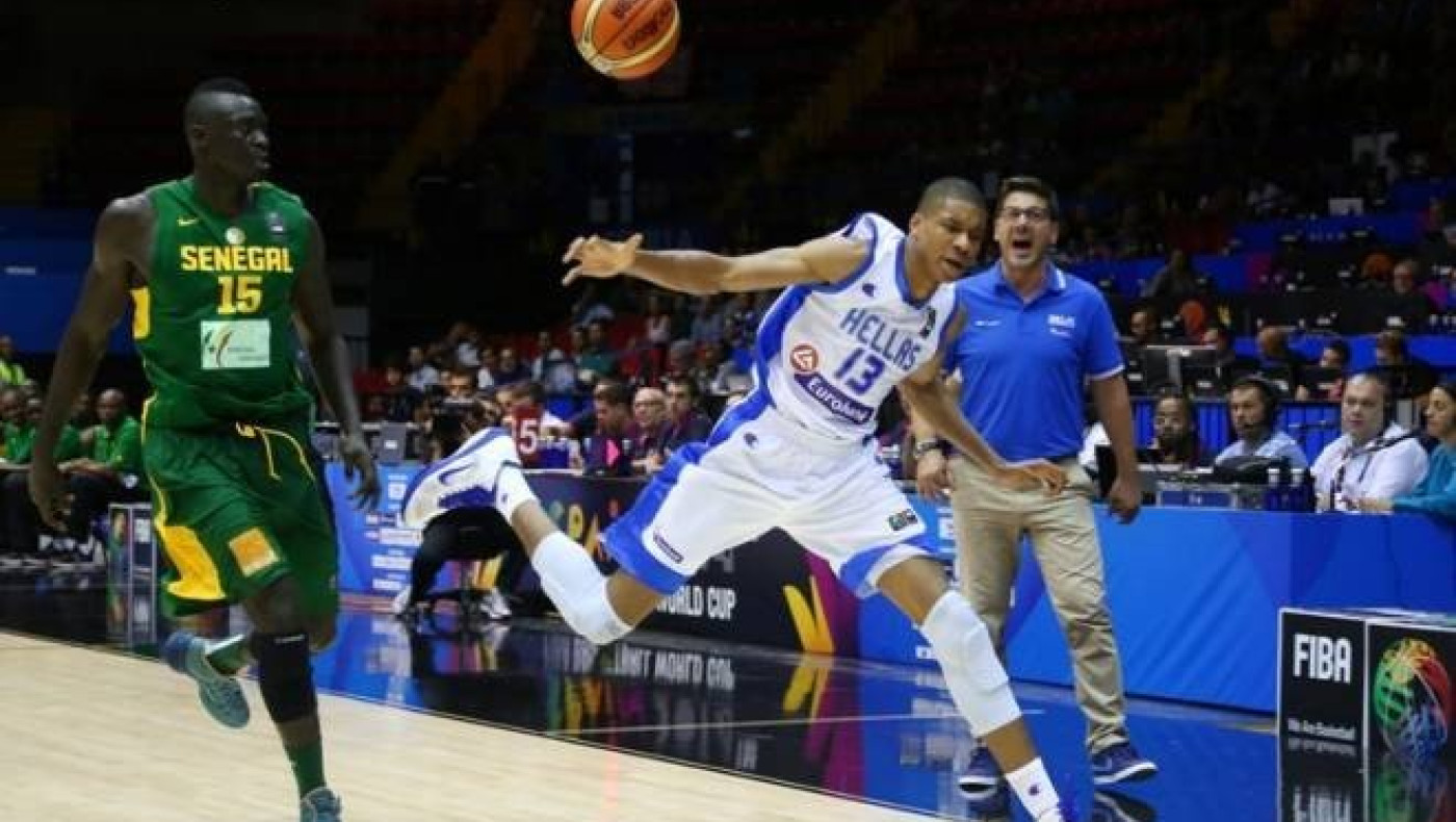 Καλύτερο κλέψιμο του Αντετοκούνμπο! (Video)