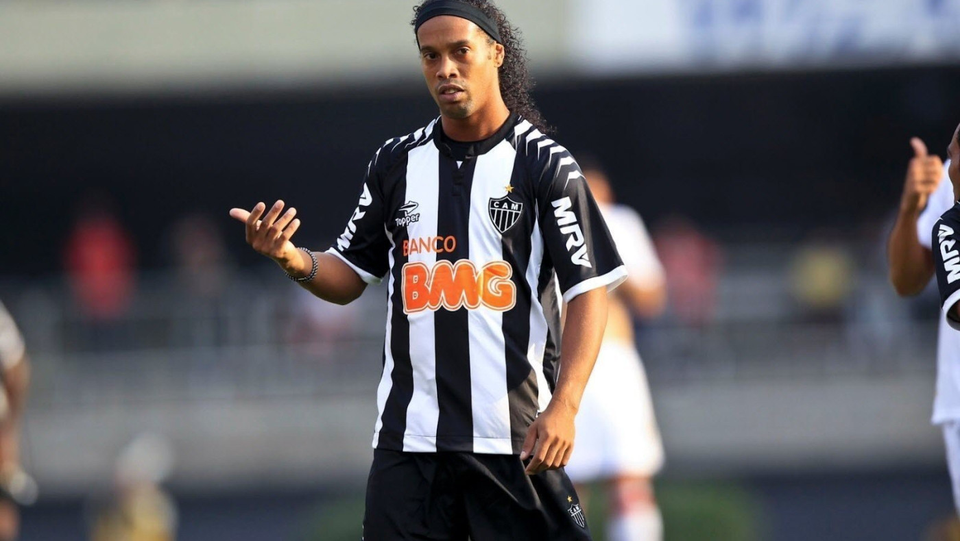 «Πόρτα» σε Ροναλντίνιο