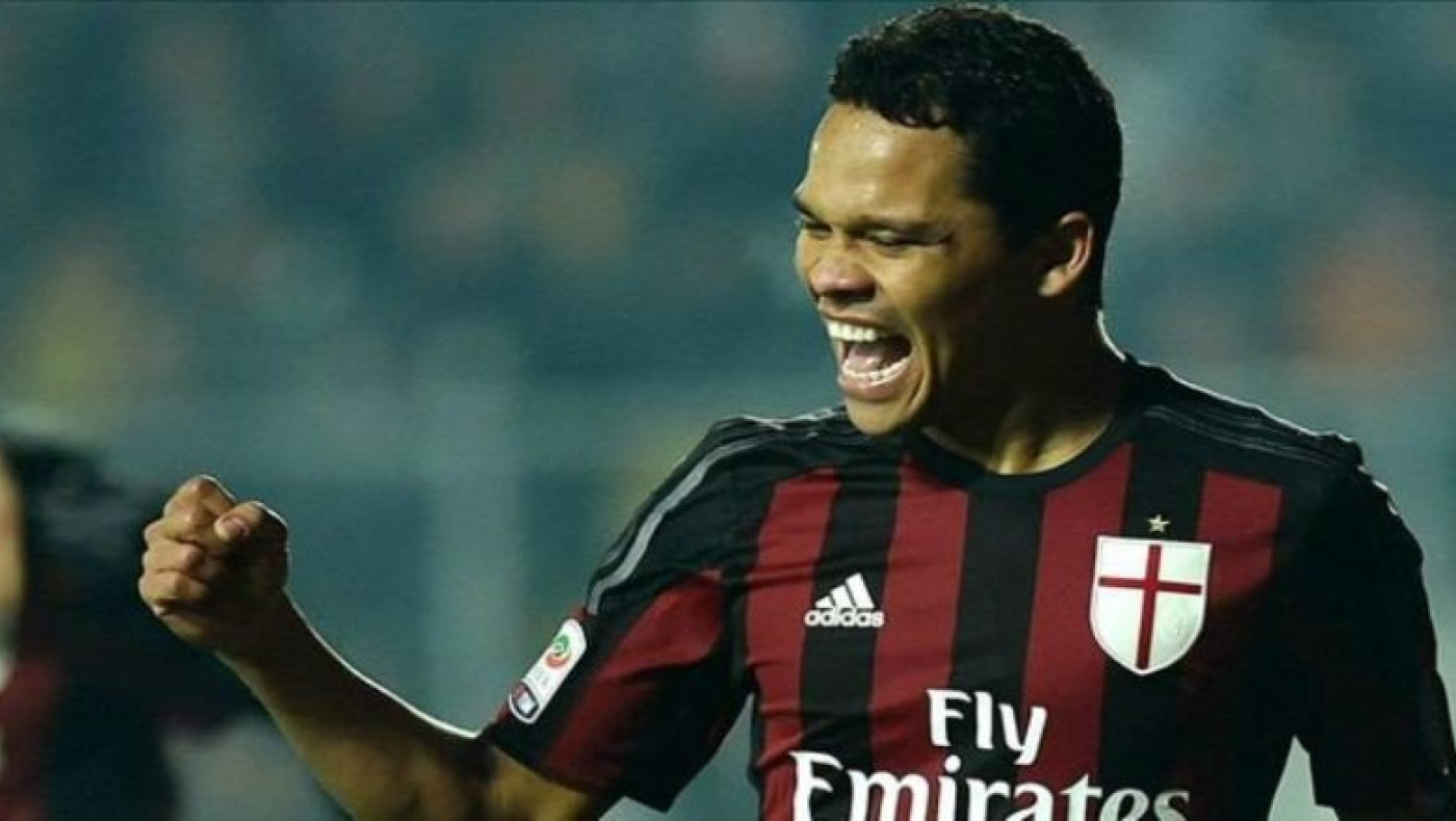 Τρέχουν για να «δέσουν» τον Κάρλος Μπάκα στη Μίλαν