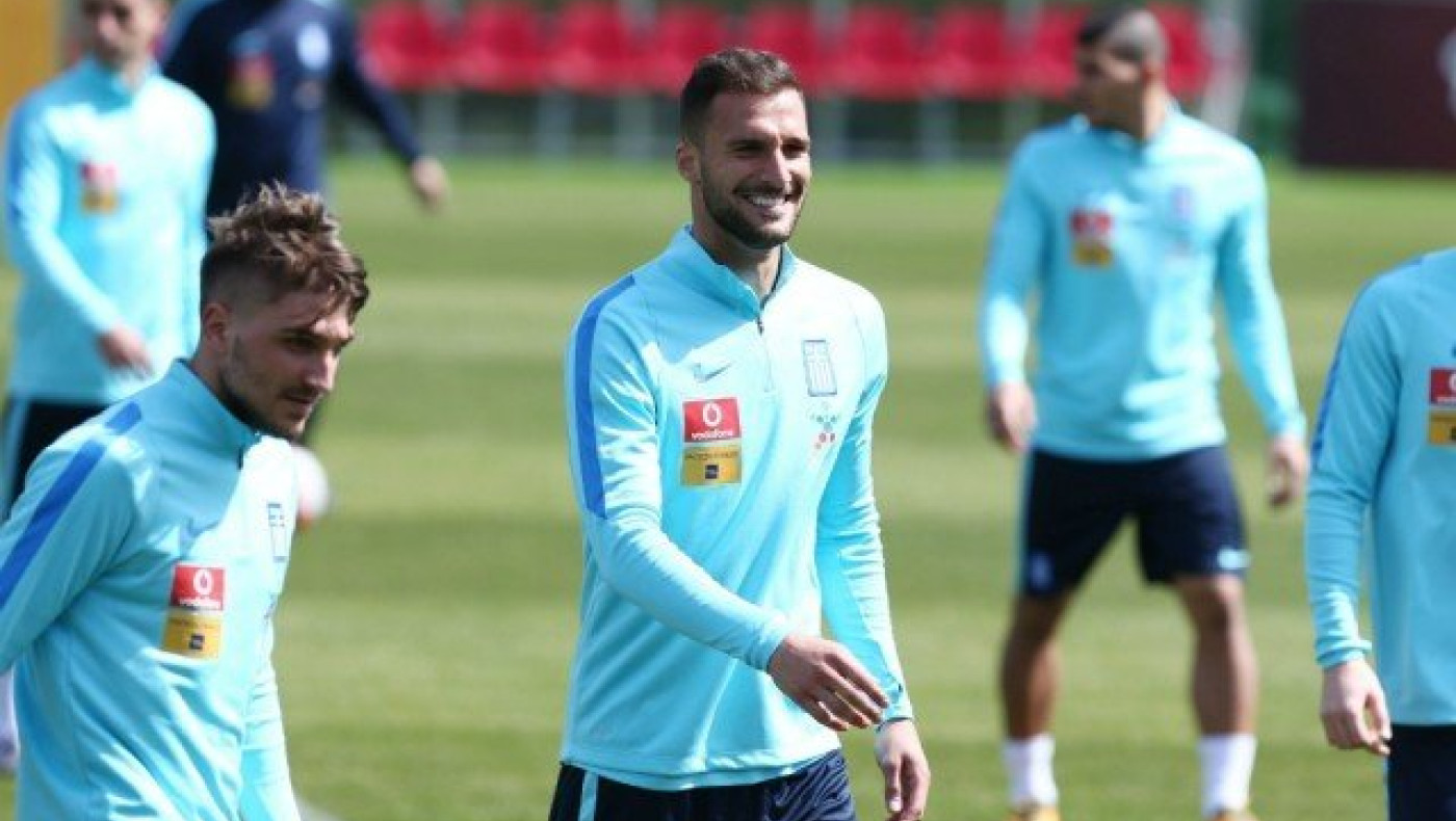 Βασικός ο Παπάζογλου, στον πάγκο ο Βέλλιος κόντρα στην Ισλανδία