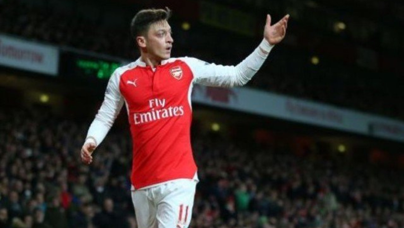 Μεζούτ Οζίλ: «Τα σκ@@@@με, αλλά έχουμε ακόμη ελπίδες για τον τίτλο»