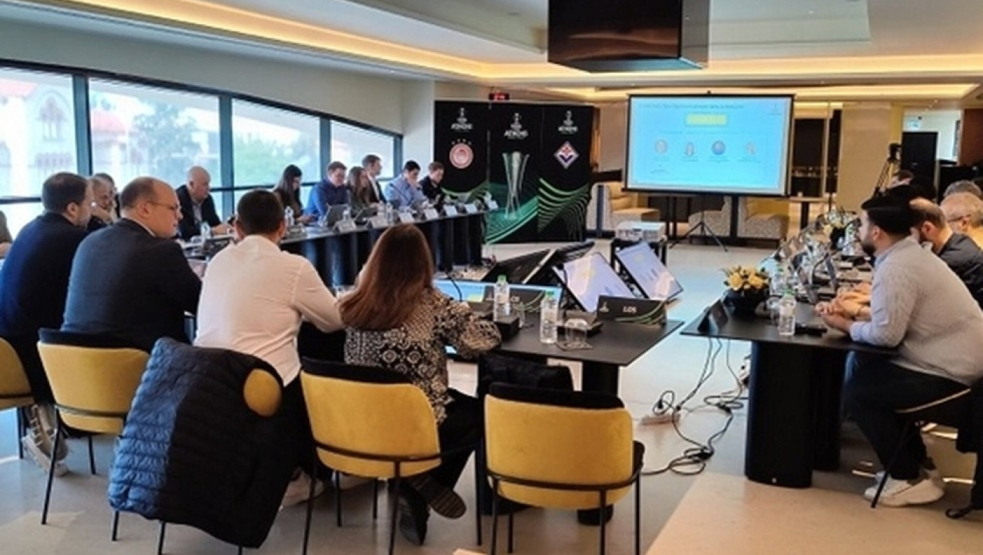 Conference League: Πρώτη σύσκεψη για UEFA, Ολυμπιακό και Φιορεντίνα ενόψει τελικού