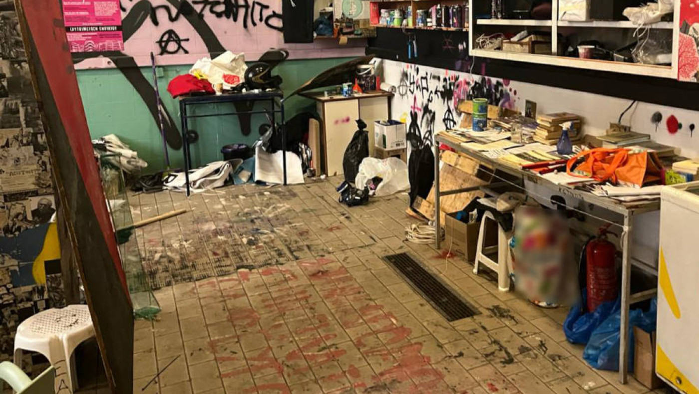 Νομική ΕΚΠΑ: Τι εντόπισε η Αστυνομία μετά την έφοδο για την εκκένωση της κατάληψης