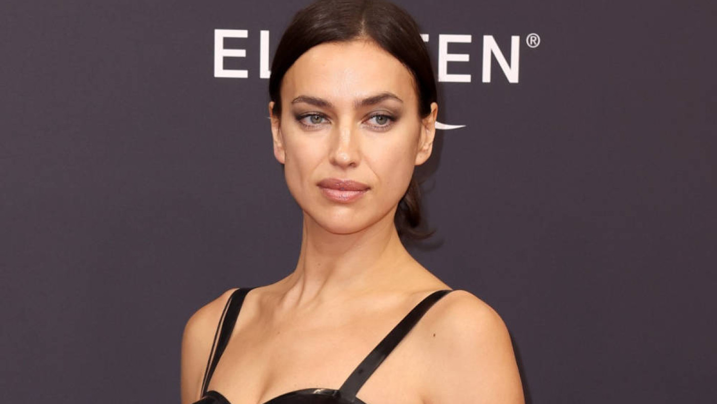 Ανάβει «φωτιές» η Ιρίνα Σάικ - Ποζάρει με κορμάκι γνωστού οίκου και δείχνει την... πίσω όψη της! (pic)