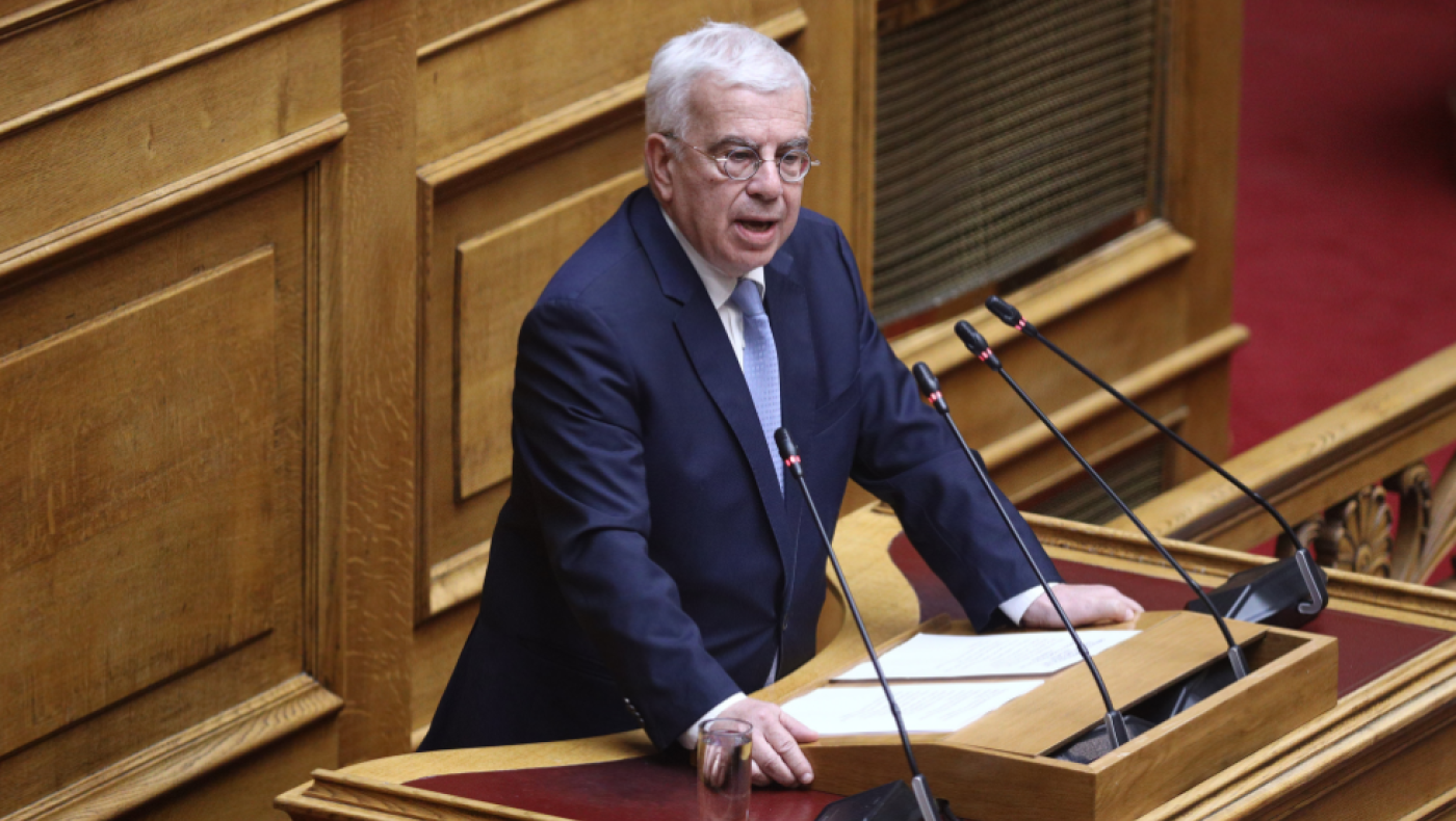 Στράτος Σιμόπουλος: «Ουδεμία φιλική ή συγγενική σχέση έχω με τον Θεόδωρο Σιμόπουλο»